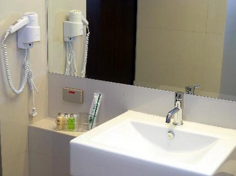 24 Inn Hotel Bangkok Kültér fotó