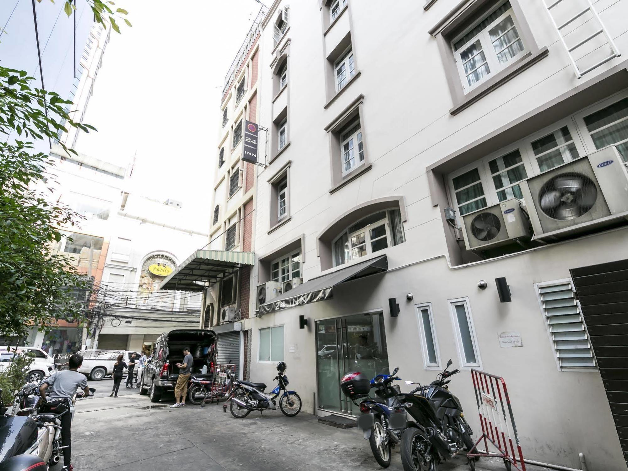 24 Inn Hotel Bangkok Kültér fotó