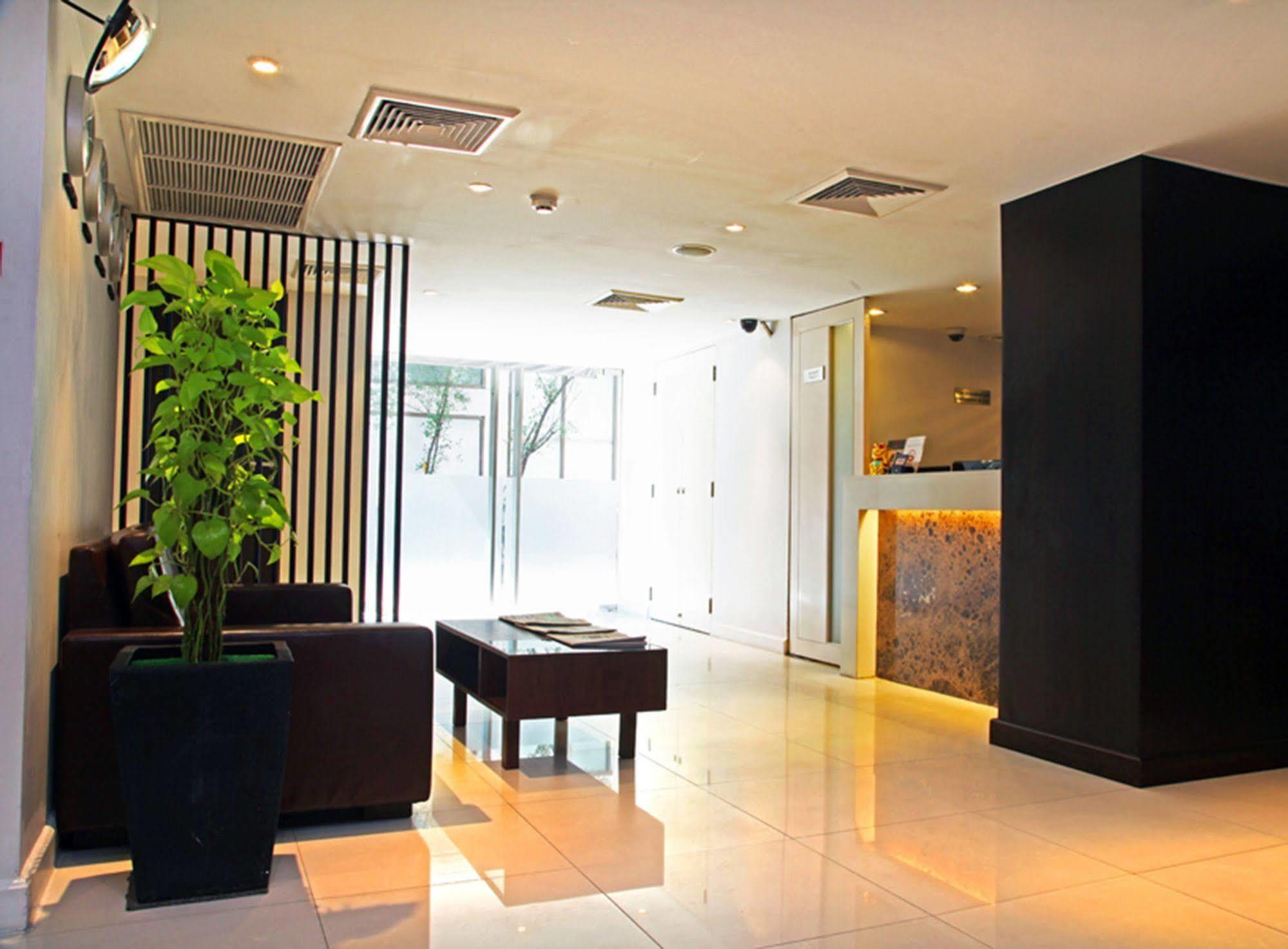 24 Inn Hotel Bangkok Kültér fotó